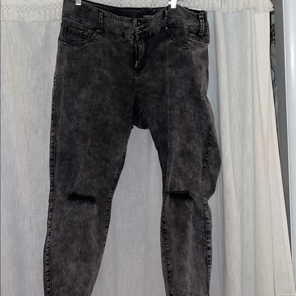 Torrid Distressed Jeans - Picture 1 of 2